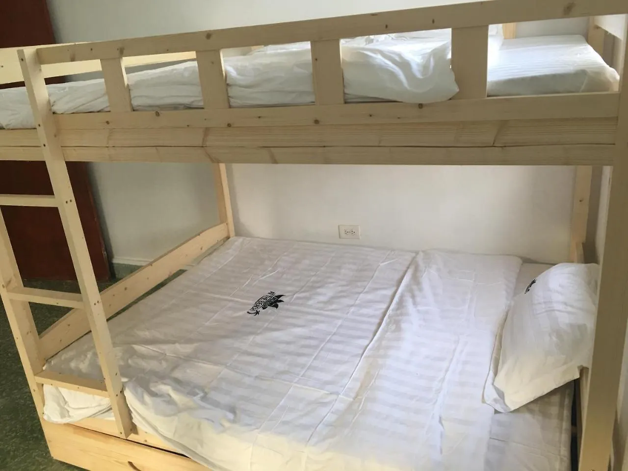 Guest house Beach House Hotel San Juan